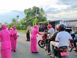 Pengendara Motor Diberhentikan di Depan Mako Brimob Bone, Ada Apa?