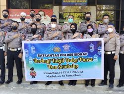 Satlantas Polres Sidrap Berbagi Beras dan Takjil di Bulan Suci Ramadhan