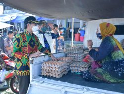 Kontrol Stok Pangan, Wabup Lutra Sidak Pedagang Pasar Tradisional