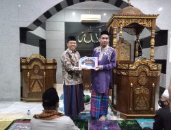 Melalui Safari Ramadan, Ketua DPRD Makassar Rudianto Lallo Salurkan Bantuan Hibah Pemkot di Masjid Taqwa