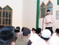 Tarwih Keliling, Bupati Adnan Salat dan Bantu Pembangunan Masjid di Biringbulu Gowa