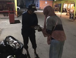 Project Pelangi Ramadan Gelar Aksi Bersih Masjid dan Sedekah Subuh