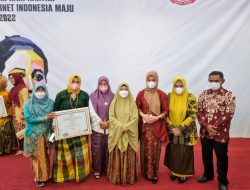 Hari Kartini, Bidan Desa di Selayar Diganjar Penghargaan Perempuan Berjasa dan Berprestasi