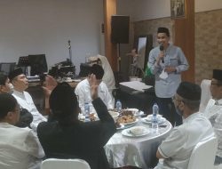 Ketua DPRD Makassar dan Rektor UNM Buka Puasa Bersama IKA SMAN 6
