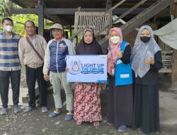 Dua Rumah Warga di Batu Lappa Sidrap Dapat Bantuan Listrik Gratis dari PLN ULP Pangsid