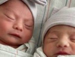 Hanya Selisih 15 Menit, Bayi Kembar Ini Lahir di Tahun yang Berbeda