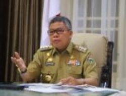 Melalui ‘Jumat Berkah’, Ketua DPRD Makassar Rudianto Lallo Keliling Kota Berbagi Rezeki