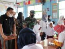 Bupati Takalar Saksikan Launching Vaksinasi Anak di SD Centre Pattalassang