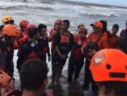 Tim SAR Gabungan Temukan Dua Bocah Tenggelam di Pantai Anging Mammiri