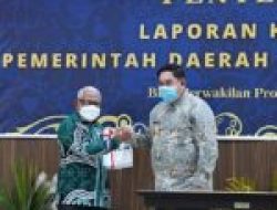 Abdul Hayat Serahkan LK Unaudited Tahun 2021 ke BPK