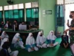 Tumbuhkan Minat Pelajar Jadi TNI AD, Danramil Galesong Lakukan Sosialiasi di SMK 1 Takalar