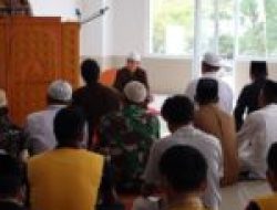Safari Jumat di Masjid Al- Kautsar, Pesan Kapolres Palopo: Jadilah Polisi untuk Diri Sendiri