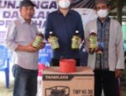 Kundapil di Kelurahan Lakkang, APT Salurkan Bantuan Pupuk dan Pompa Air