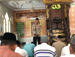 Safari Jumat di Masjid Al Khaerat, Kapolsek Baranti Imbau Warga Jaga Kamtibmas dan Vaksin
