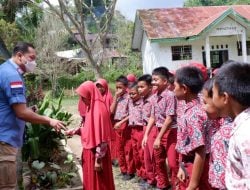 Gelar Baksos Kum Ham Peduli, Imigrasi Parepare Sasar Sekolah Terpencil di Pinrang