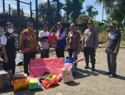 BPBD dan Dinas Sosial Pinrang Salurkan Bantuan Korban Kebakaran di Tiroang