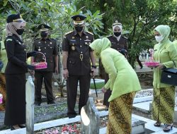 Peringati HBA ke-62, Kajati Sulsel Pimpin Ziarah ke TMP Panaikang Makassar