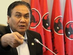 Ketua Komisi III DPR Dilapor ke MKD Karena Sebut Mahfud MD “Menteri Komentator”