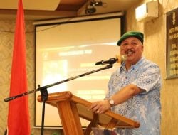 Bupati Pinrang Terima Penghargaan dari Ketua DPD PPAD Sulsel