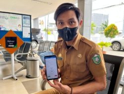 Aplikasi Mobile JKN Mudahkan Rahmat Mengambil Antrean Pelayanan di Rumah Sakit
