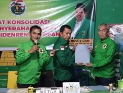 Ketua PPP Sidrap Serahkan SK PAC PPP 11 Kecamatan, H Pathuddin: Harap Bisa Bekerja Lebih Maksimal