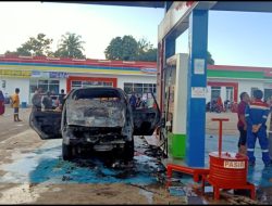 Diduga Main HP di SPBU Ponrang, Satu Unit Mobil Terbakar