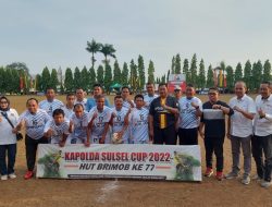Tim Polda Sulbar Raih Piala Bergilir Kapolda Sulsel Cup