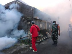 Musim Hujan Tiba, Babinsa Semarapura Bali Gencarkan Fogging