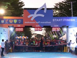 Tim Medis Dinkes Makassar Siaga di Half Marathon 2022