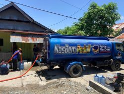 Rusdi Masse Bantu Air Bersih Warga Palopo Terdampak Banjir
