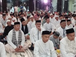 Ribuan Santri dan Masyarakat Parepare Peringati Hari Santri di Masjid Terapung BJ Habibie