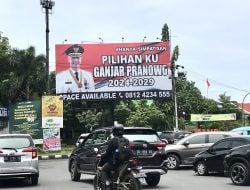 BERITA FOTO: Baliho Capres Mulai Muncul di Makassar