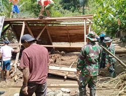 Personel Kodim Polman Bantu Warga Terdampak Bencana Banjir