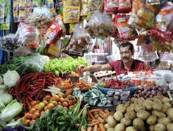BERITA FOTO: Inflasi Diprediksi Masih Tinggi hingga Akhir Tahun