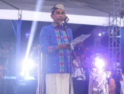 Ketua DPRD Rudianto Lallo Kenakan Baju Adat Toraja Saat Bacakan Sejarah Kota Makassar di HUT ke- 415