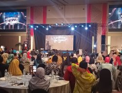 12 Guru Berdedikasi Dapat Penghargaan Dari Dewan Pendidikan Kota Makassar 