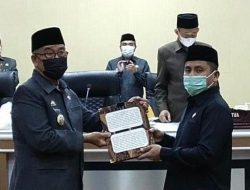 DPRD Parepare dan Pemkot Tetapkan Perda Retribusi Jasa Usaha