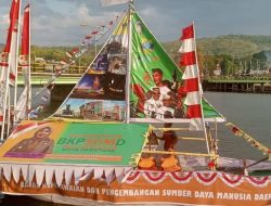 Pamerkan Ikon Cinta, Perahu Hias BKPSDMD Parepare Juara 2 di Festival Salo Karajae