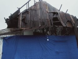 Puluhan Rumah di Desa Tompo Tana Rusak Diterjang Angin Puting Beliung