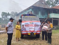 Polda Sulsel Salurkan Bantuan 500 Paket Sembako Kepada Korban Bencana Alam Wajo