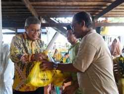 TP Salurkan Bantuan Sembako Golkar Sulsel untuk Korban Puting Beliung di Barru