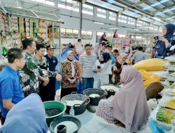 Wakil Bupati Wajo Pimpin TPID Pantau Harga Bahan Pokok di Pasar Rakyat