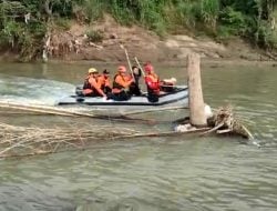 Bocah Sembilan Tahun Tenggelam, Tim Basarnas Sisir Sungai Tanrutedong