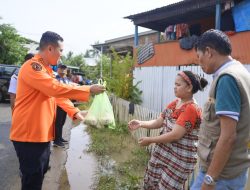 MYL Turun Langsung Bagikan Bantuan Makanan Untuk Warga Terdampak Banjir