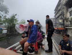Danny Pomanto Turun Langsung Evakuasi Warga Terdampak Banjir