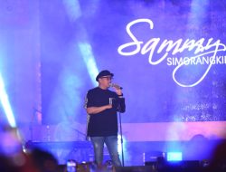 Sammy Simorangkir Feat Kerispatih Bawa Penonton Bernostalgia di Makassar
