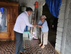 Jelang Ramadan, Ketua DPRD Lutim Aripin Sempatkan Kunjungi Warga