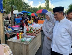Didampingi Ketua TP PKK, Bupati Wajo Kunjungi Pasar Kuliner Ramadan