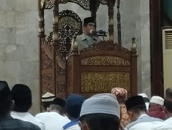 Ceramah Tarwih di Malam Ketiga Ramadan, Wabup Saiful Arif Ajak Umat Muslim “One Day One Juz”