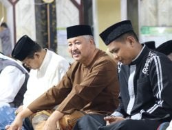 Bupati Pinrang Salat Tarwih di Masjid Jami Nurul Huda Paleteang